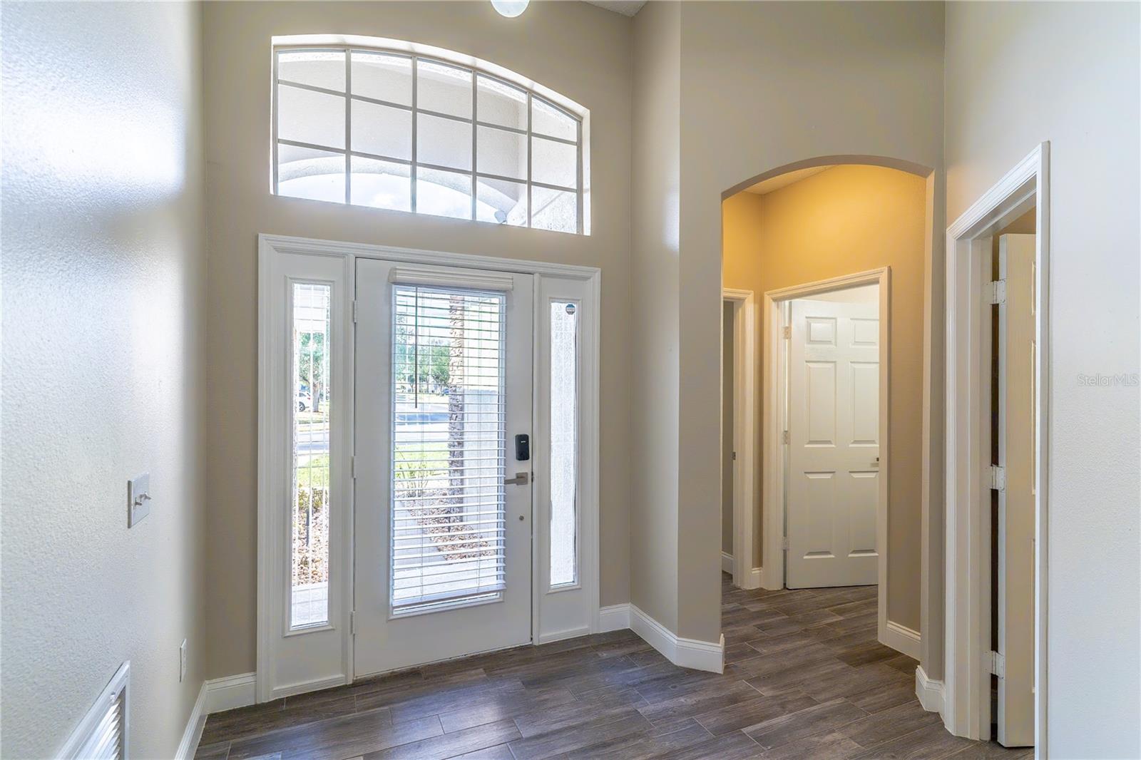 Image 4 of 31 For 113 Venetian Bay Circle