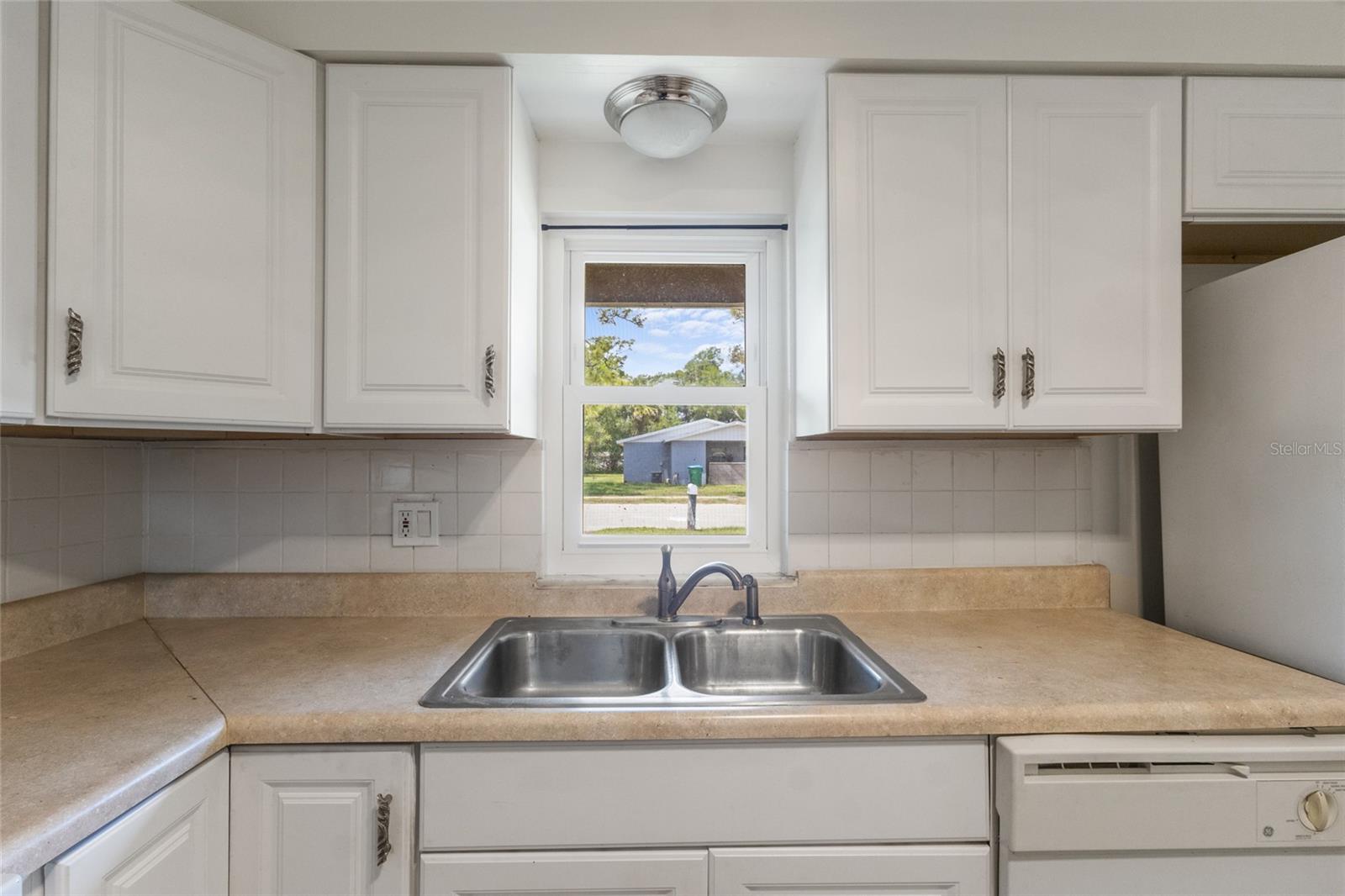 Image 8 of 26 For 891 Wayman Street