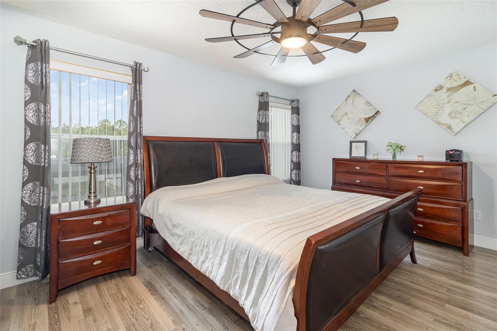 Image 11 of 33 For 2117 Stone Abbey Boulevard
