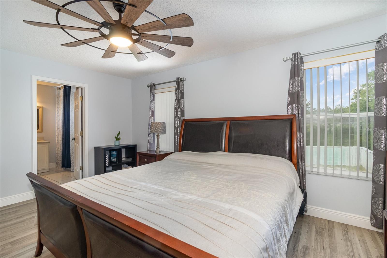 Image 12 of 33 For 2117 Stone Abbey Boulevard