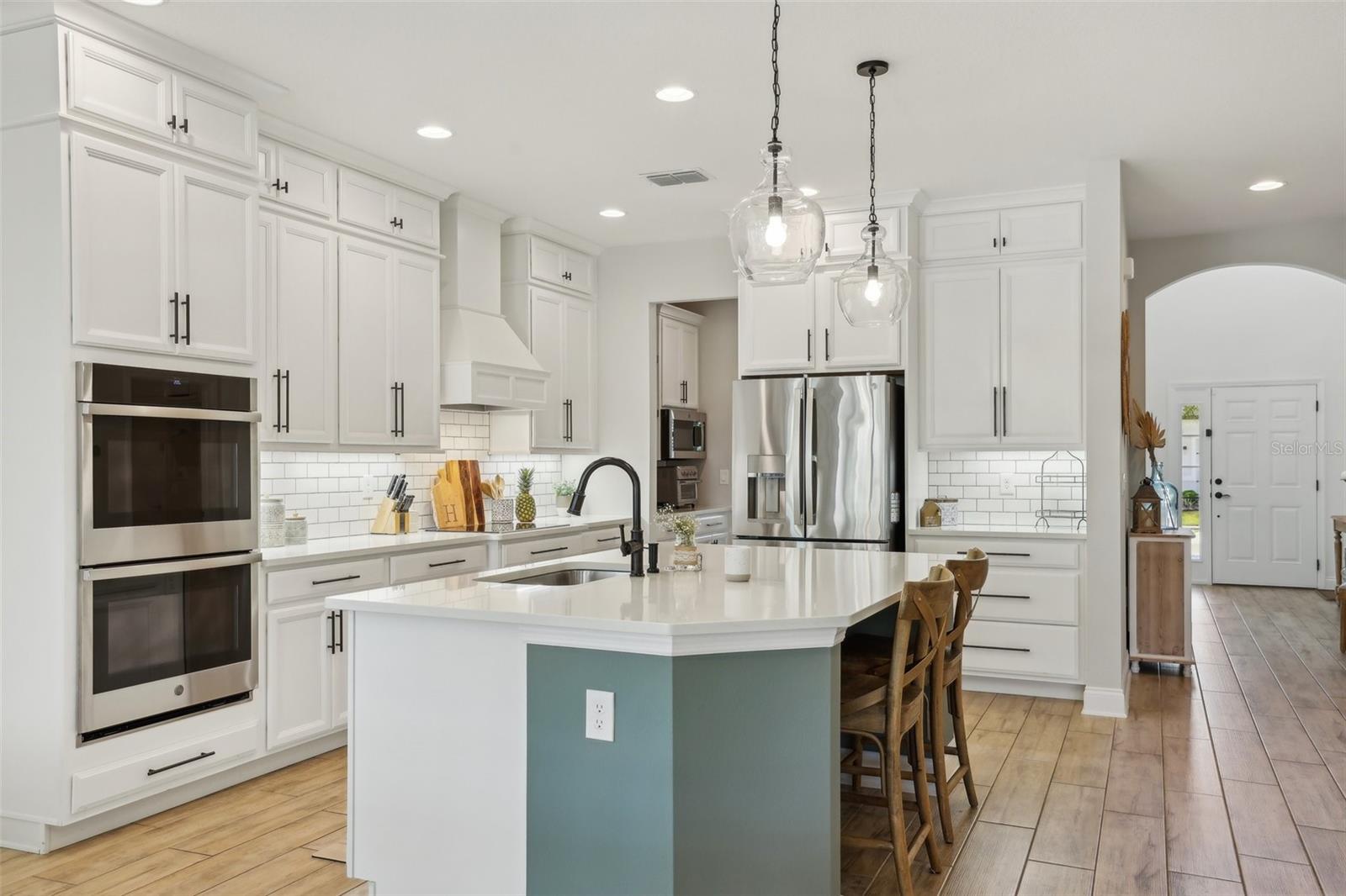 Image 11 of 75 For 17226 Hickory Wind Drive