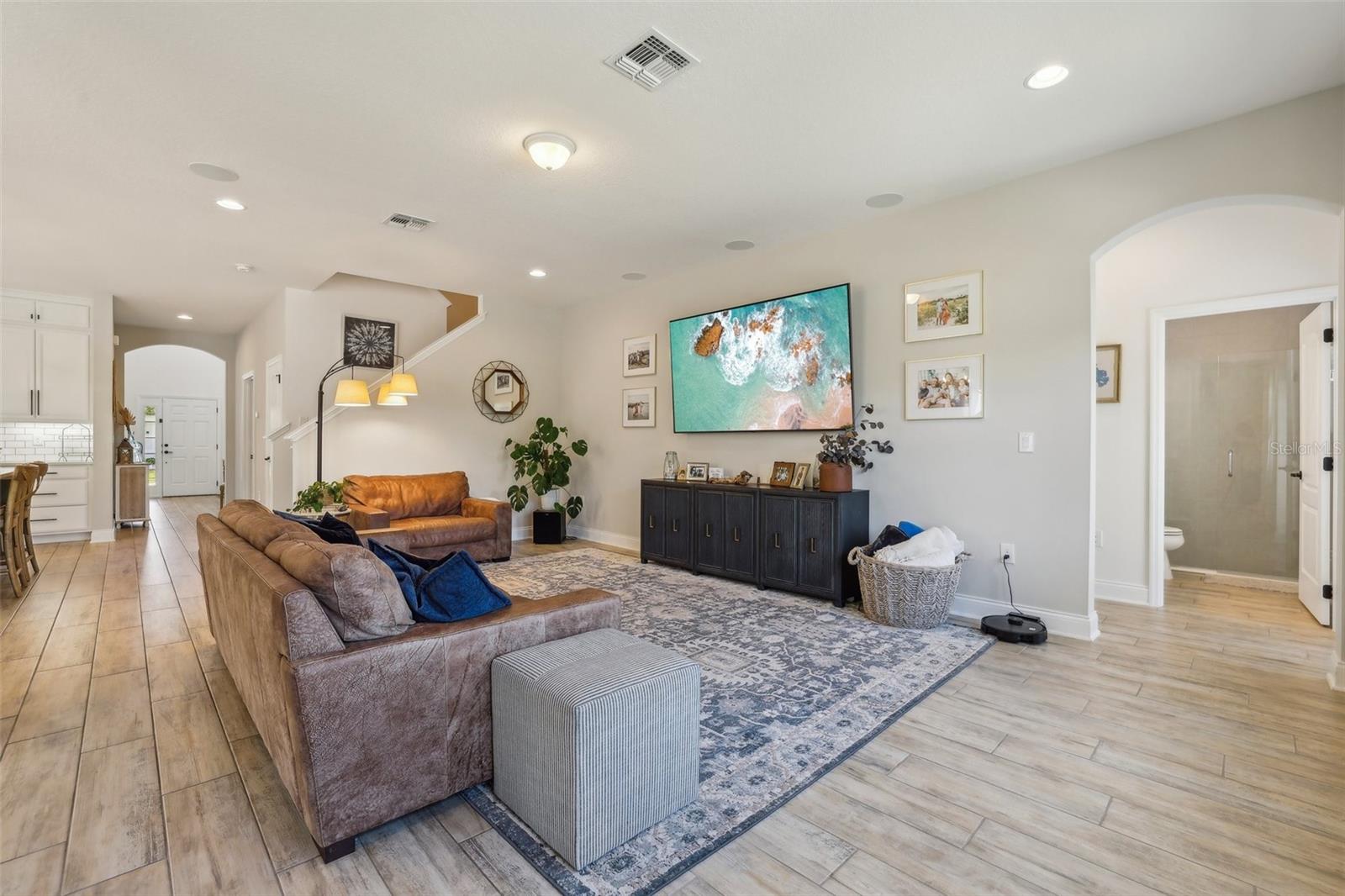 Image 20 of 75 For 17226 Hickory Wind Drive