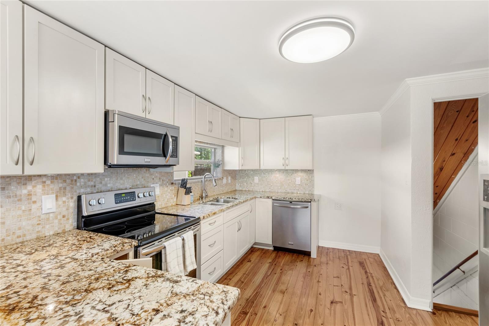 Image 10 of 32 For 141 Lawsona Boulevard