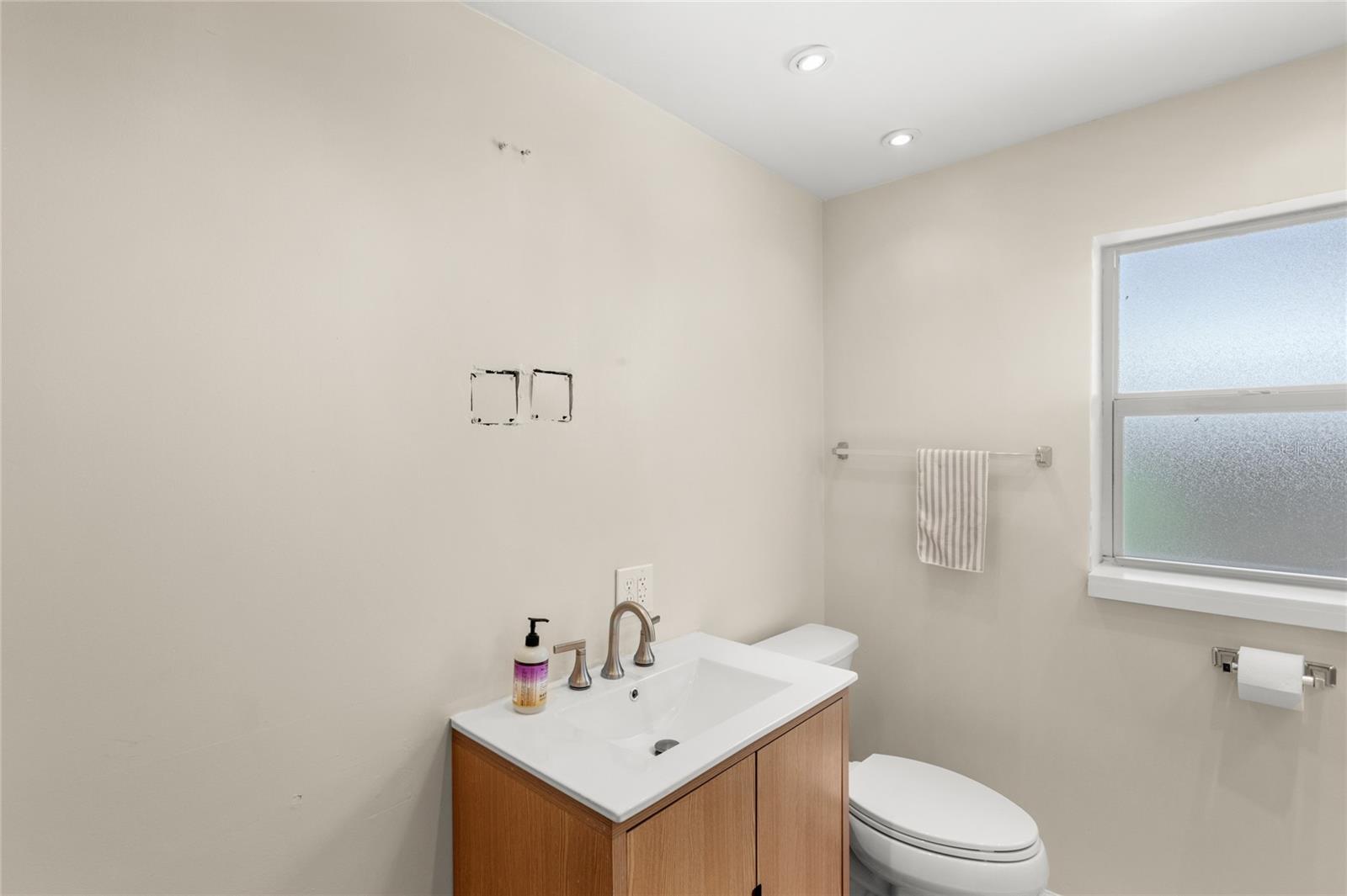 Image 18 of 32 For 141 Lawsona Boulevard