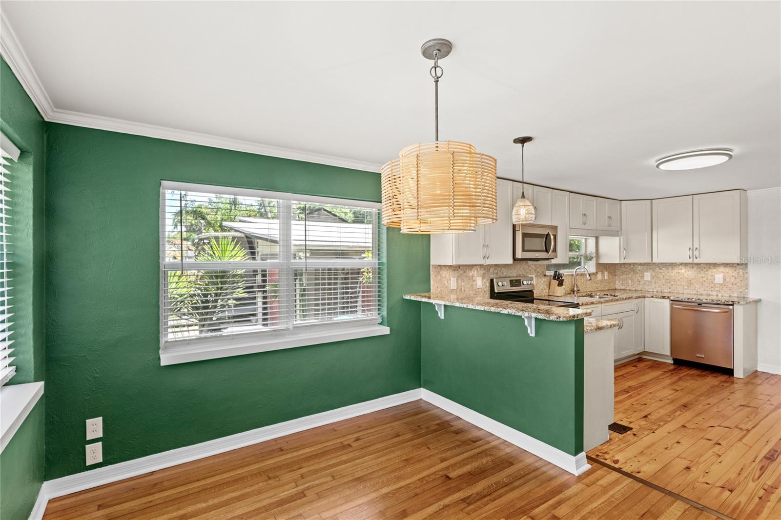 Image 8 of 32 For 141 Lawsona Boulevard