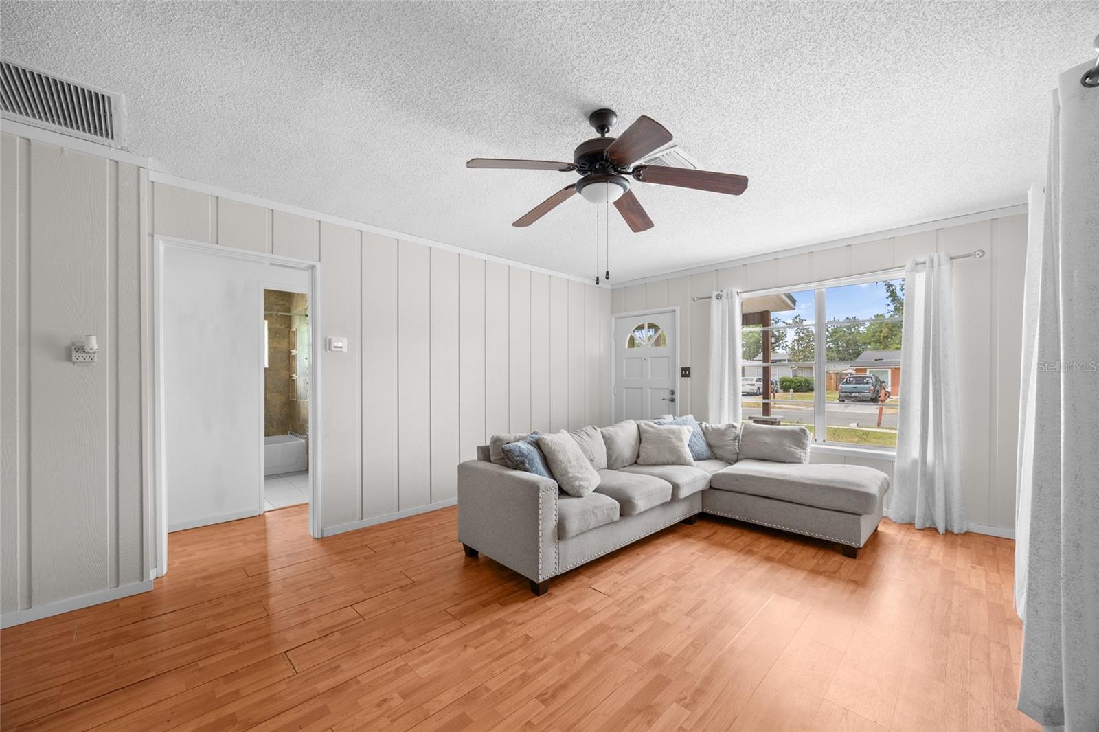 Image 11 of 27 For 1010 Timor Avenue