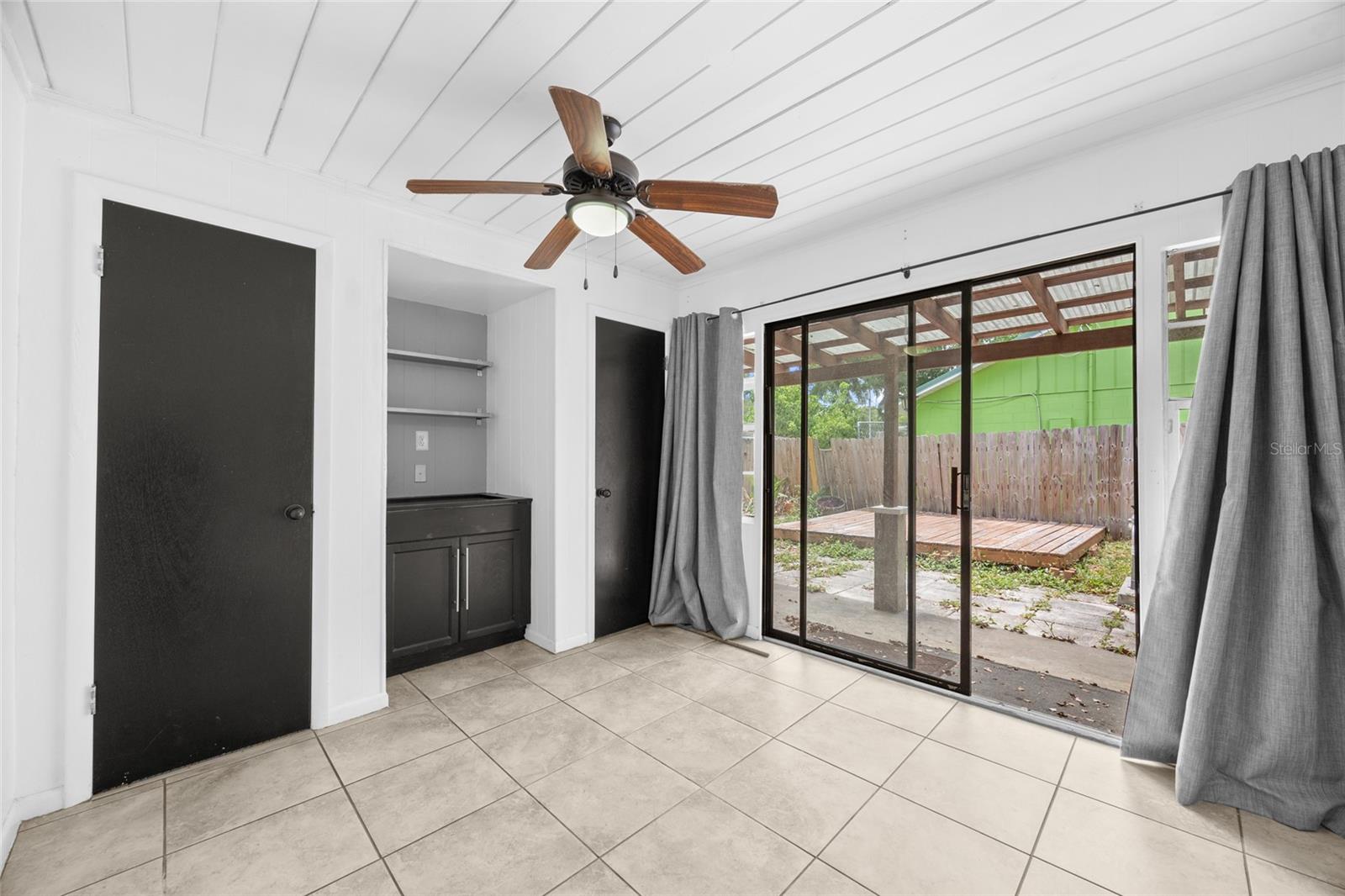 Image 21 of 27 For 1010 Timor Avenue