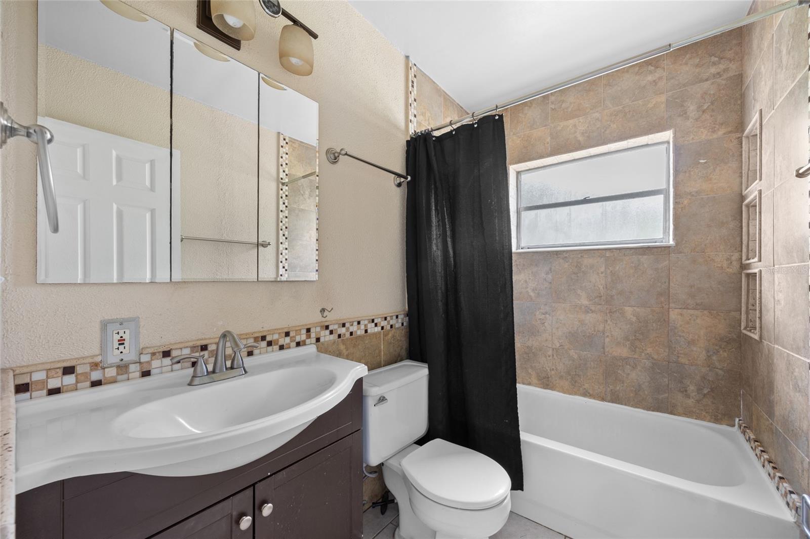 Image 5 of 27 For 1010 Timor Avenue