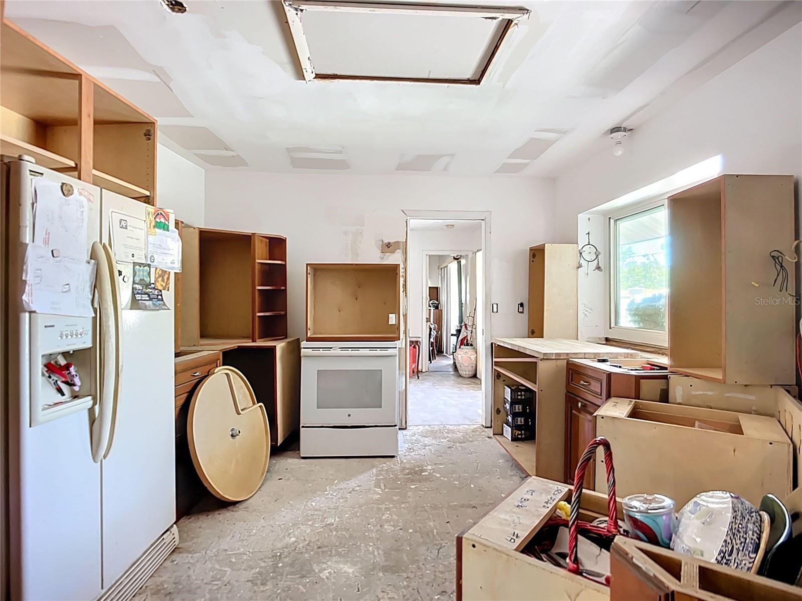 Image 15 of 39 For 1369 Brookside Drive