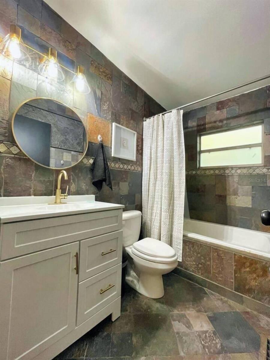 Image 14 of 36 For 318 Jersey Street