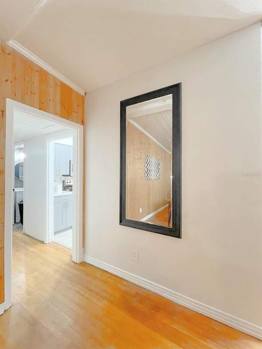 Image 19 of 36 For 318 Jersey Street