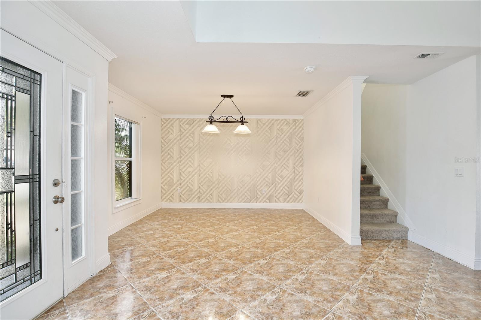 Image 4 of 49 For 629 Milford Drive