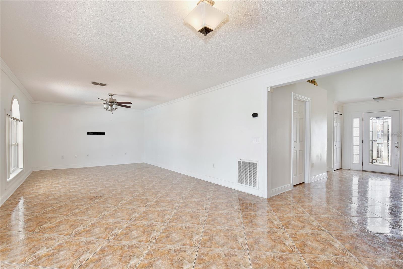 Image 8 of 49 For 629 Milford Drive