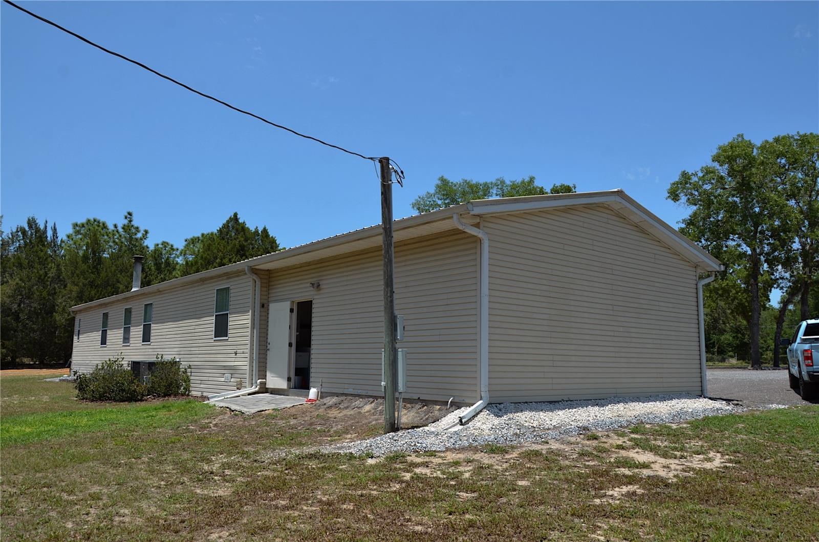 Listing photo id 13 for 11499 Sedate Street