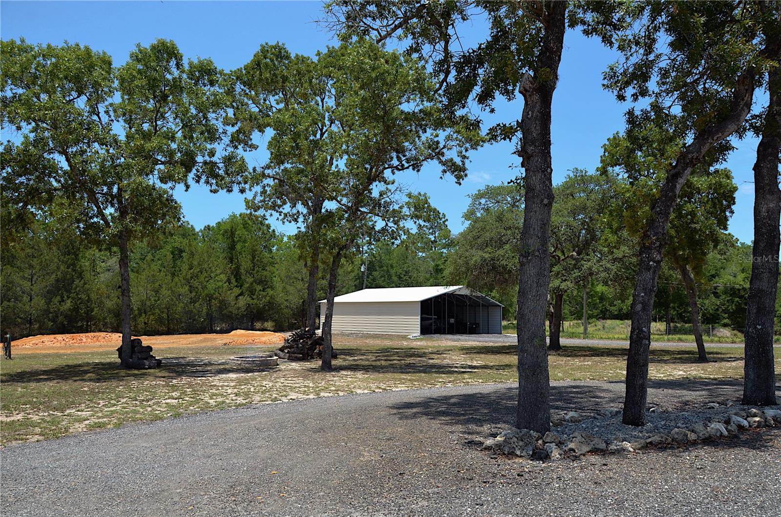 Listing photo id 16 for 11499 Sedate Street