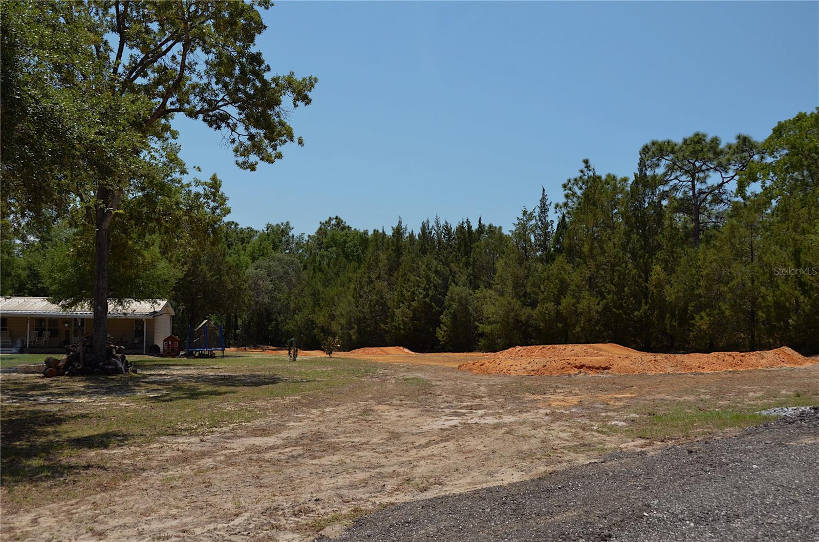 Listing photo id 17 for 11499 Sedate Street