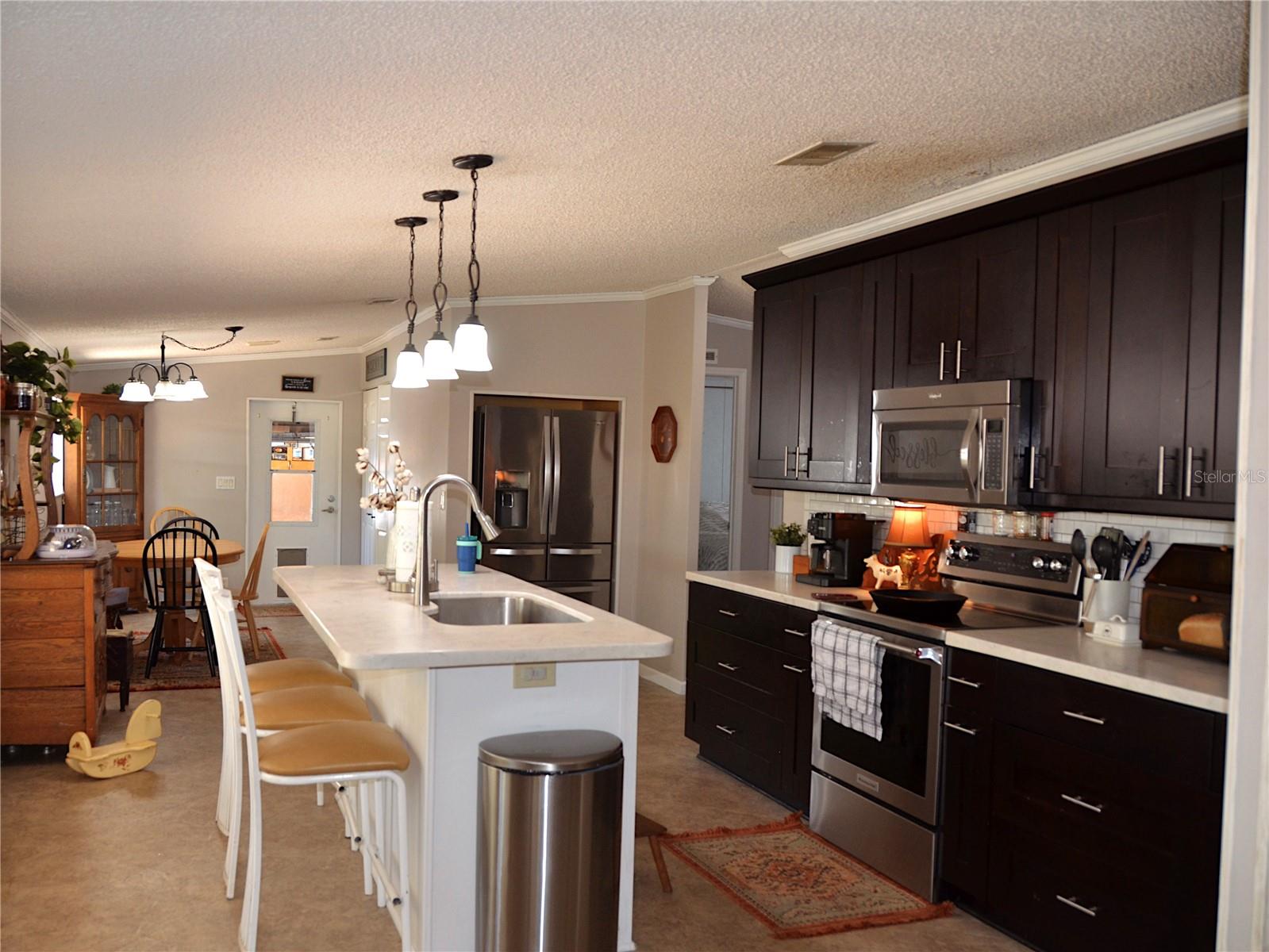 Listing photo id 35 for 11499 Sedate Street