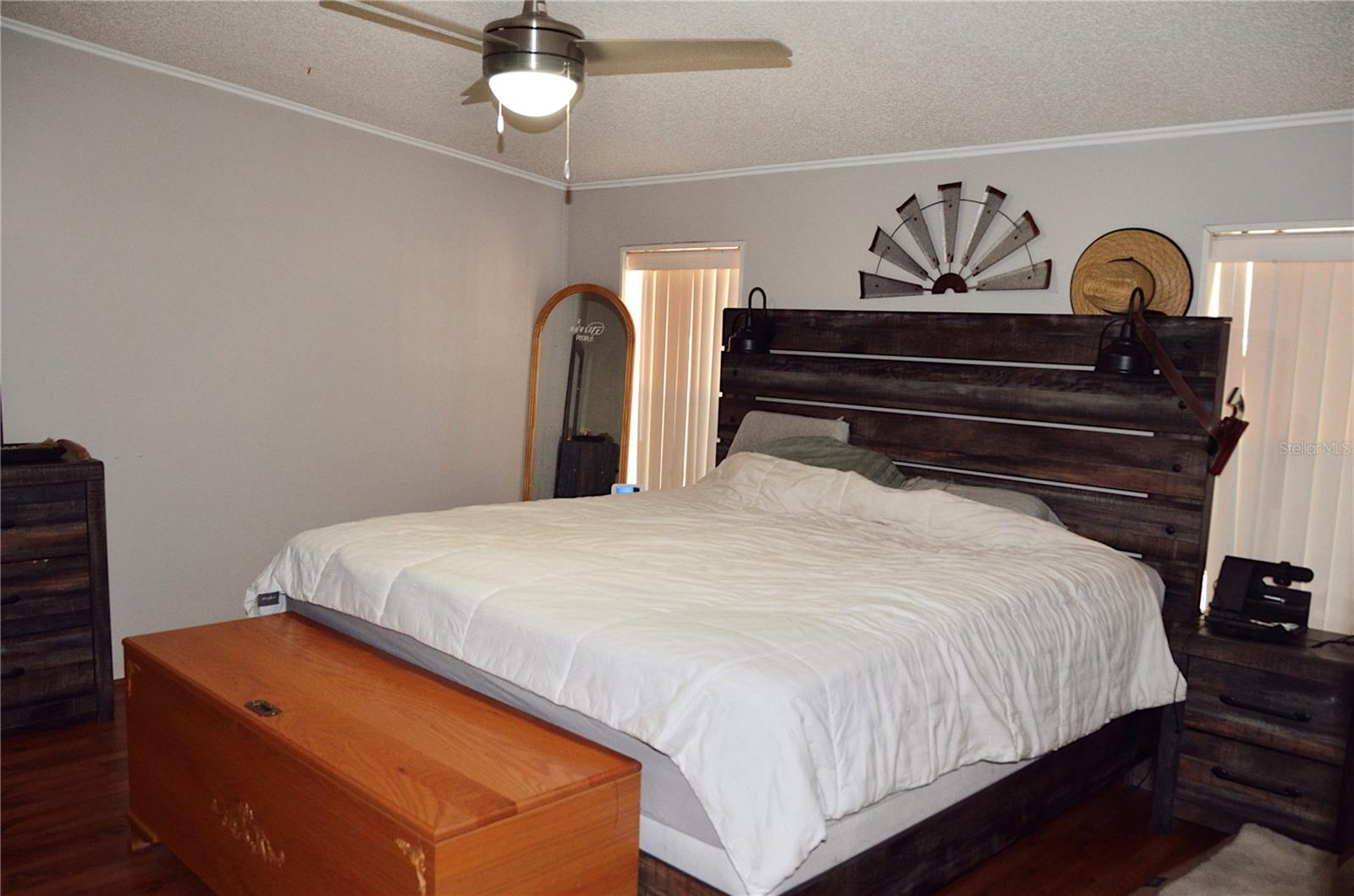 Listing photo id 4 for 11499 Sedate Street