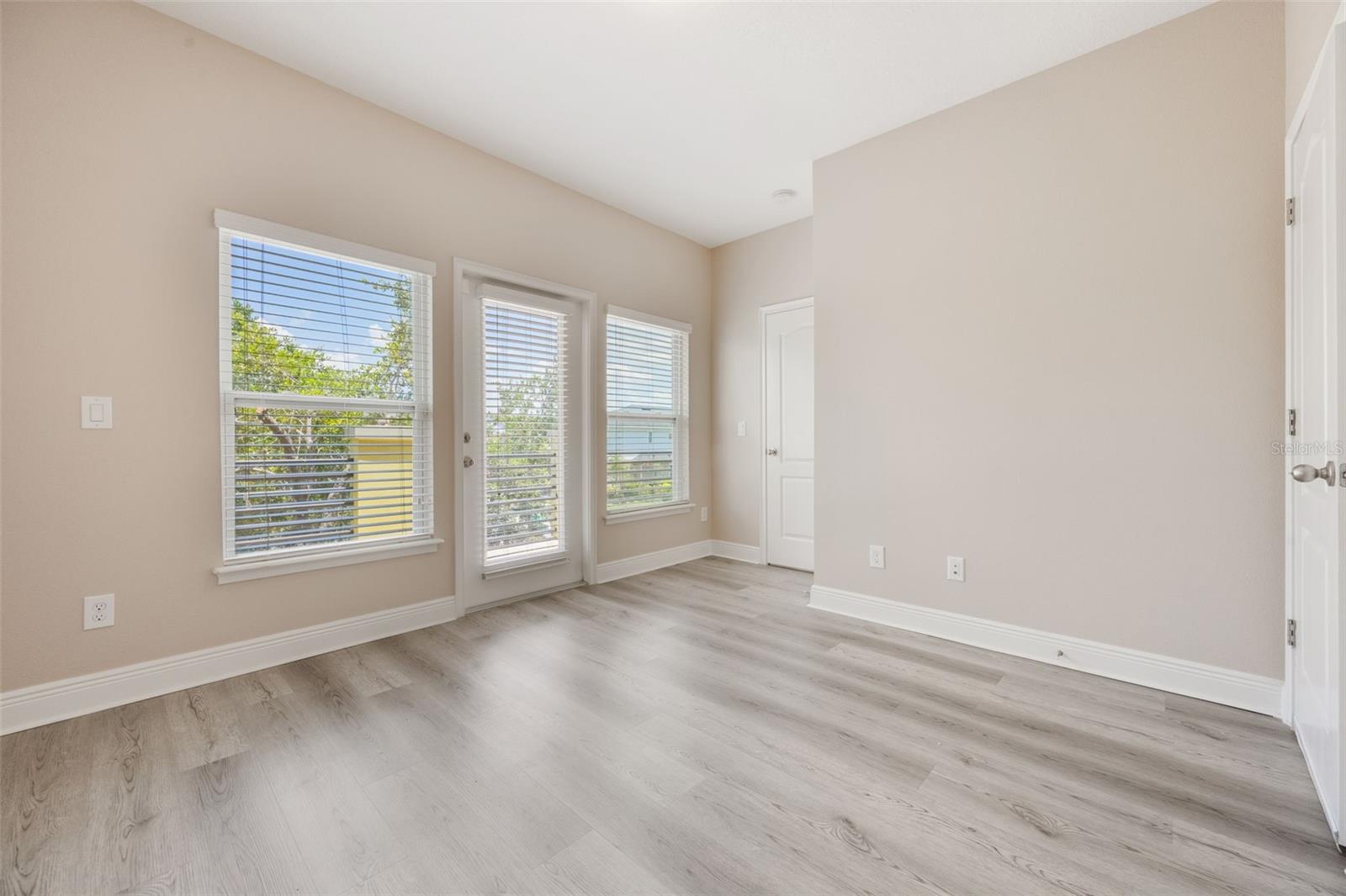 Image 42 of 99 For 14244 Walcott Avenue