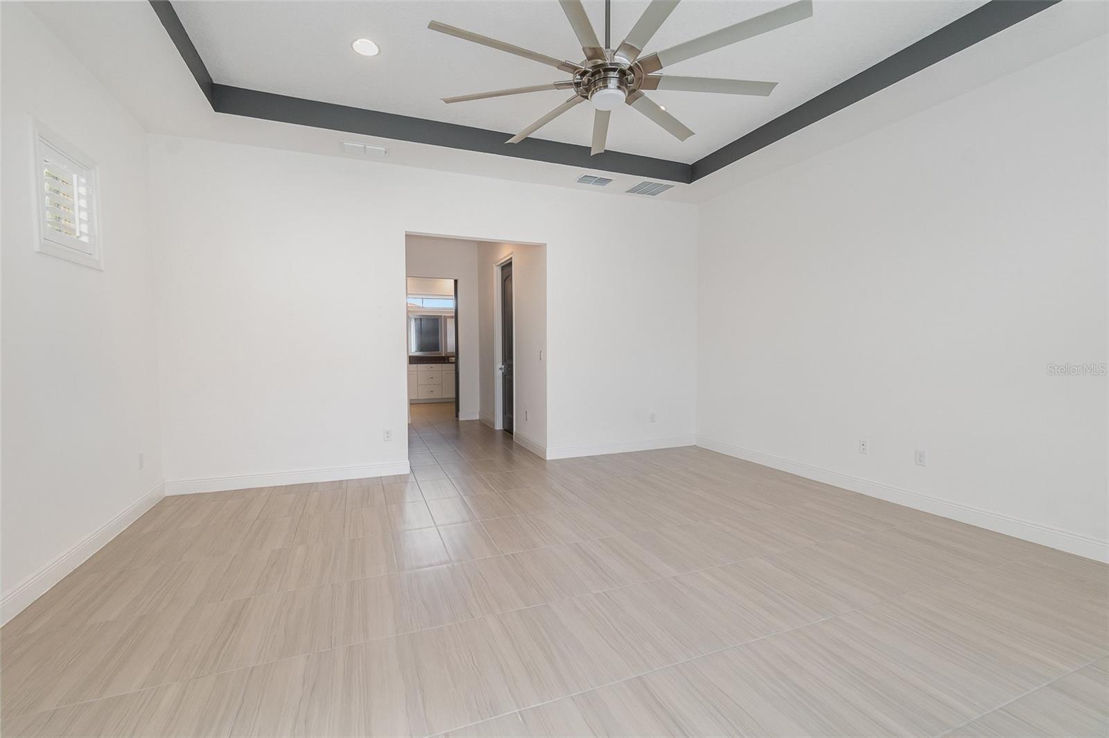 Image 11 of 40 For 10266r Beechwood Lane