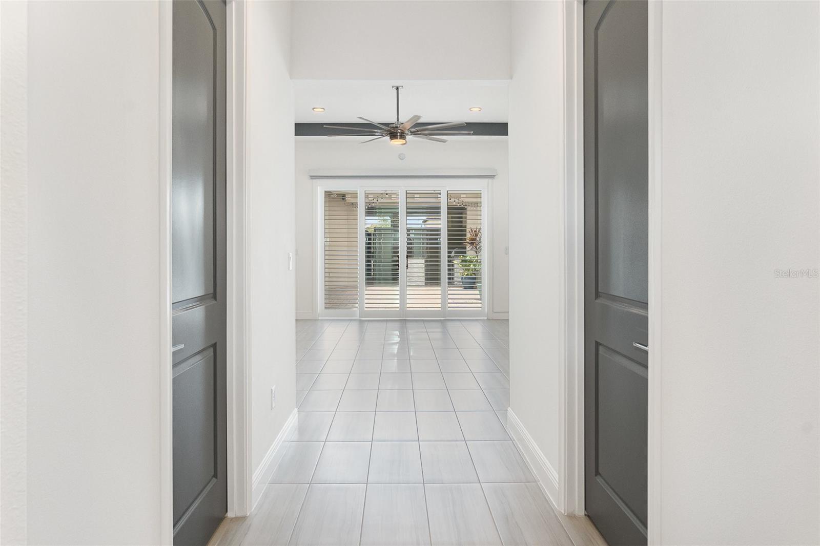 Image 13 of 40 For 10266r Beechwood Lane