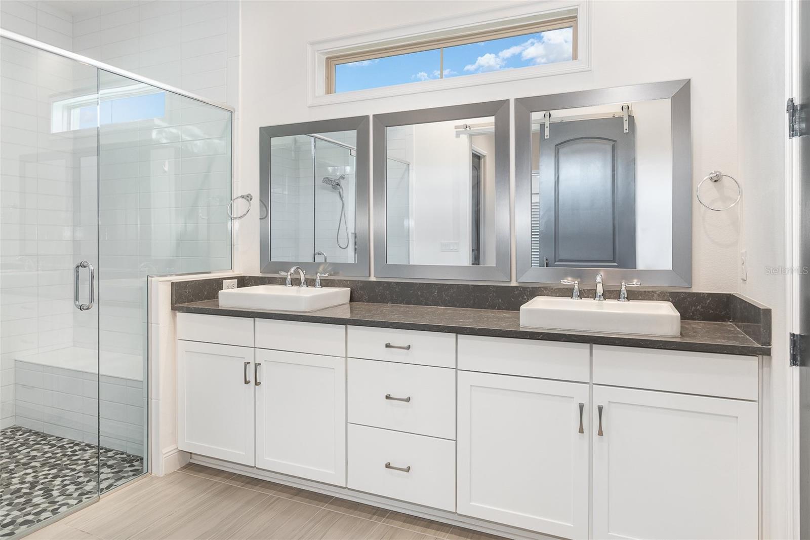 Image 15 of 40 For 10266r Beechwood Lane