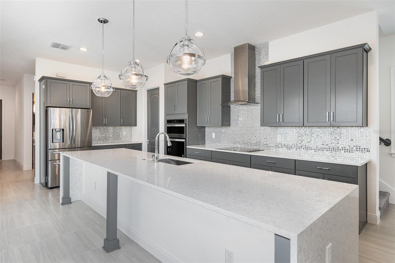 Image 2 of 40 For 10266r Beechwood Lane