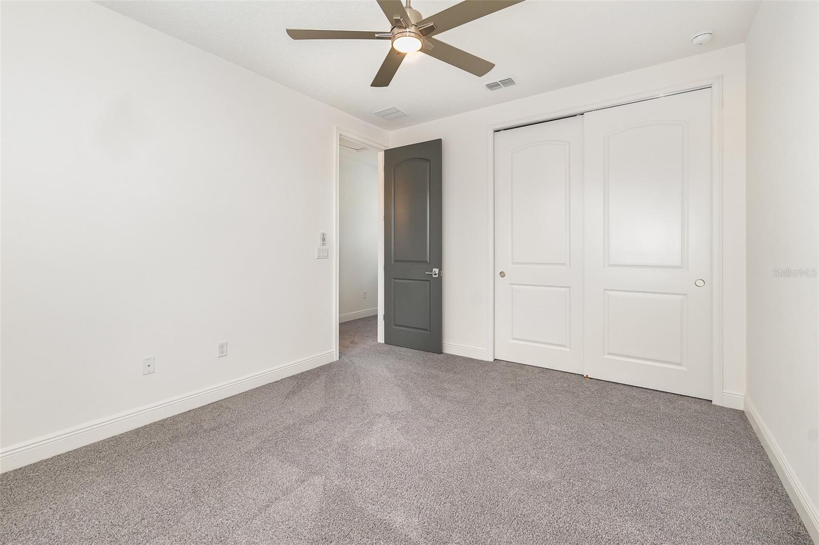 Image 22 of 40 For 10266r Beechwood Lane