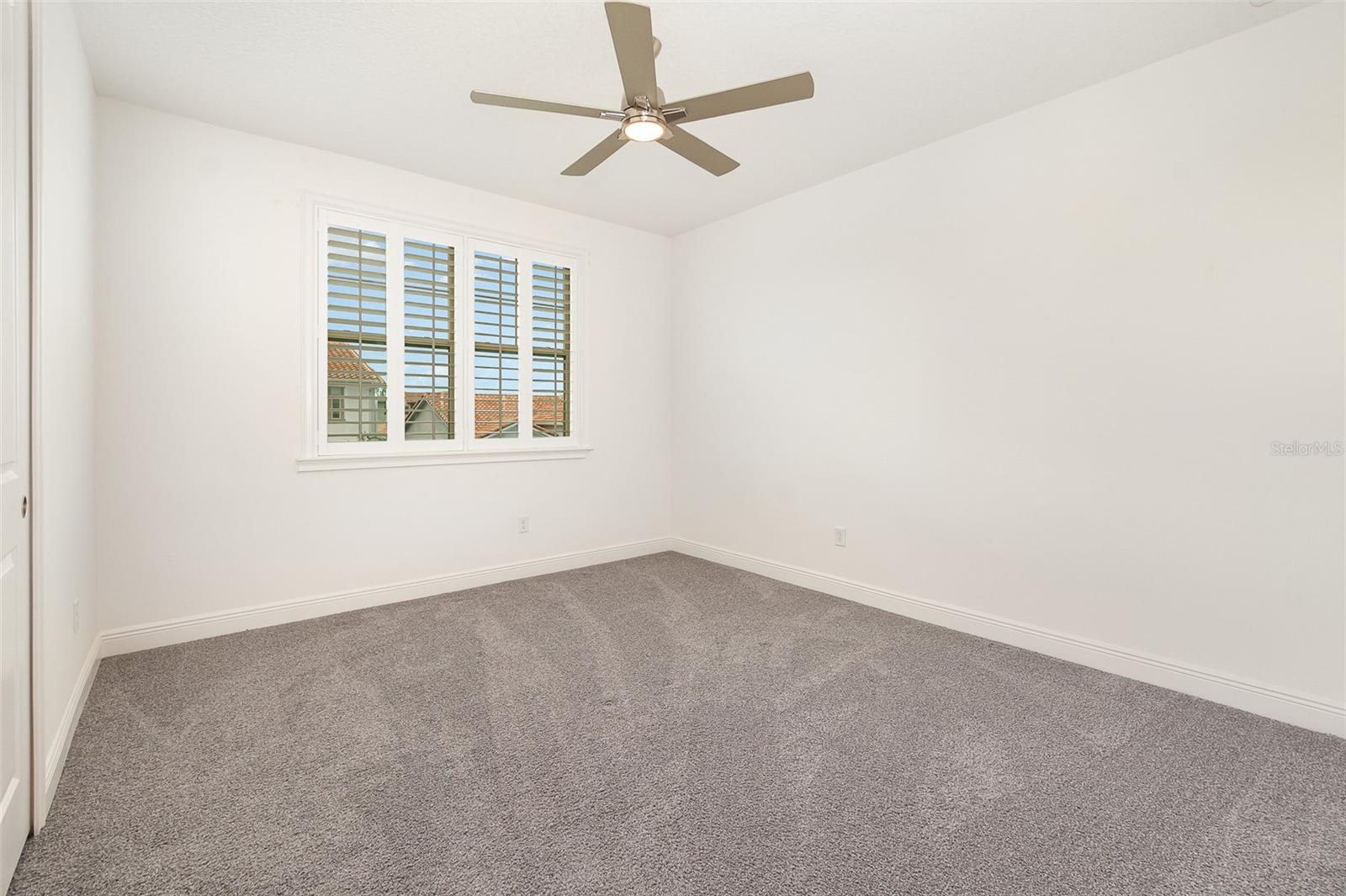 Image 23 of 40 For 10266r Beechwood Lane