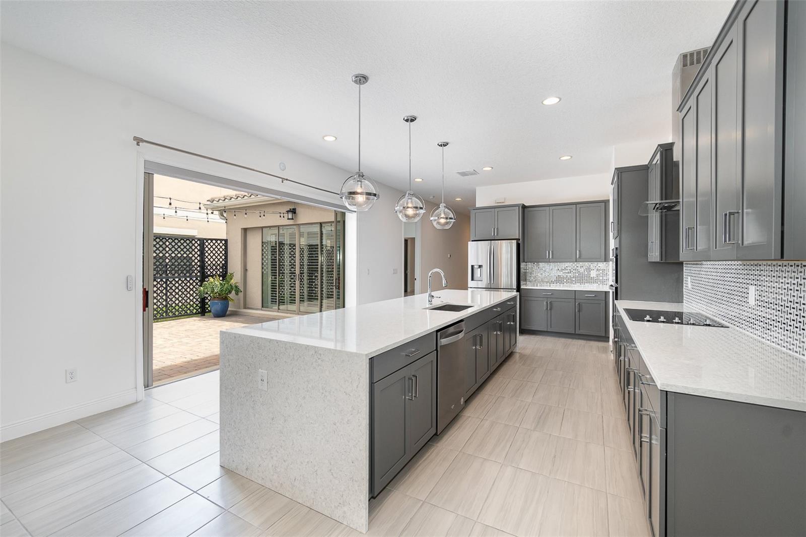 Image 3 of 40 For 10266r Beechwood Lane