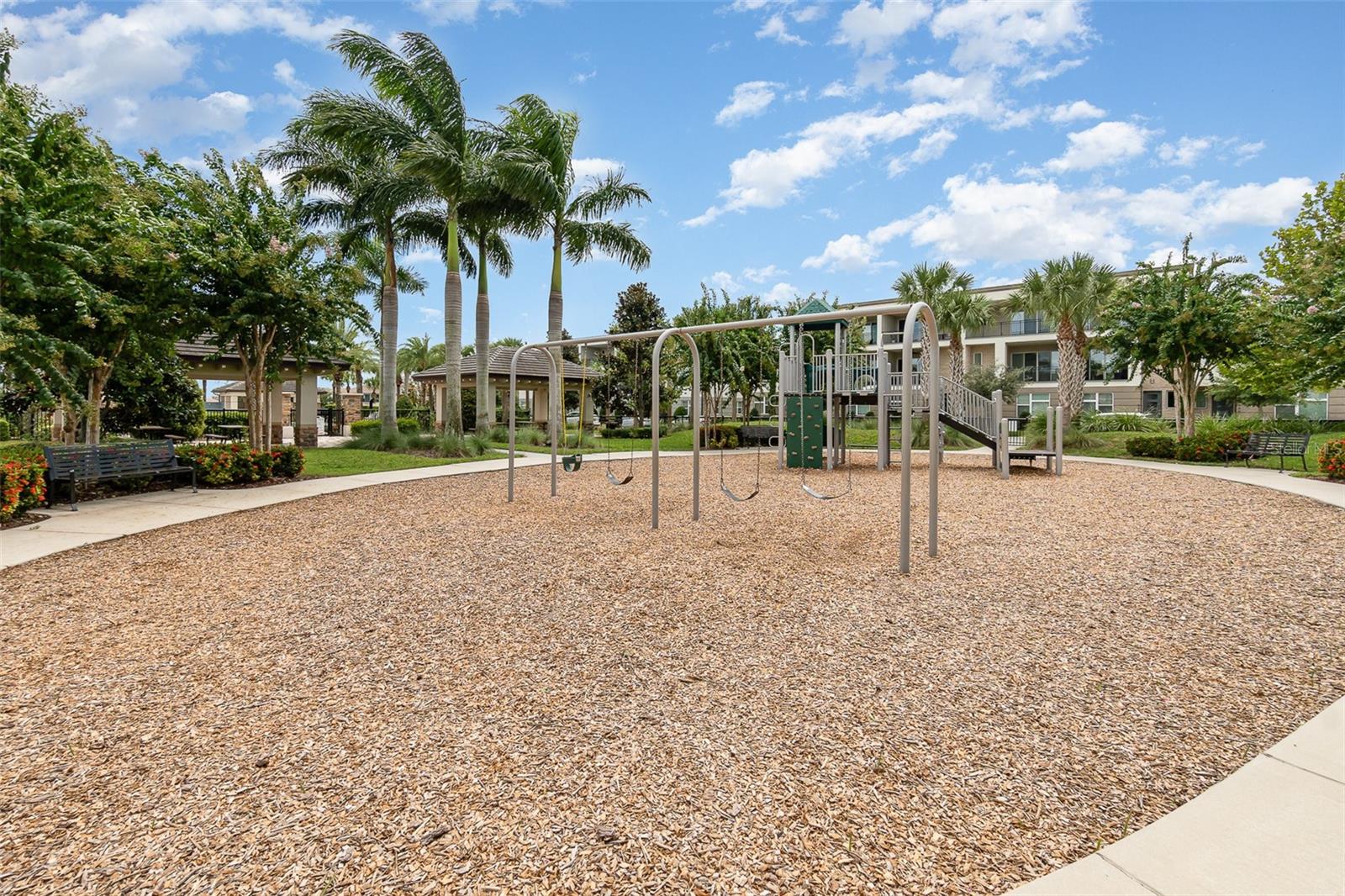 Image 36 of 40 For 10266r Beechwood Lane