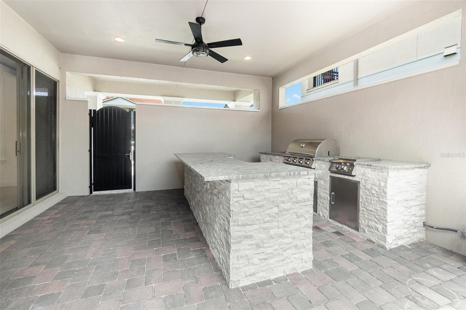 Image 7 of 40 For 10266r Beechwood Lane