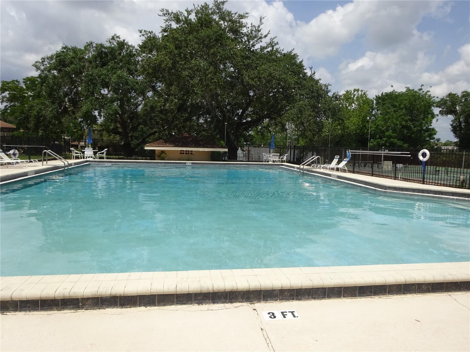 Image 6 of 27 For 672 Post Oak Circle 106