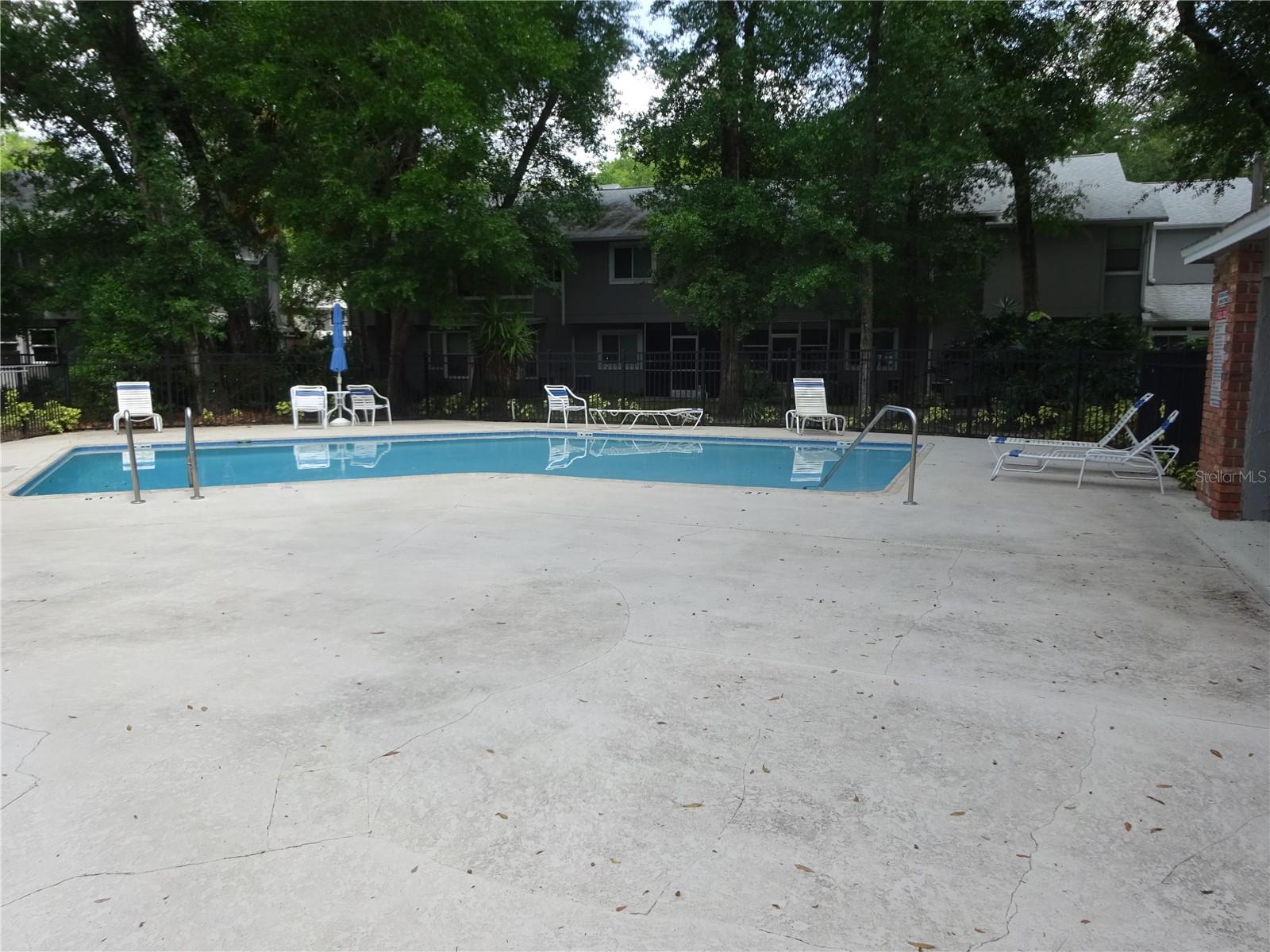 Image 8 of 27 For 672 Post Oak Circle 106