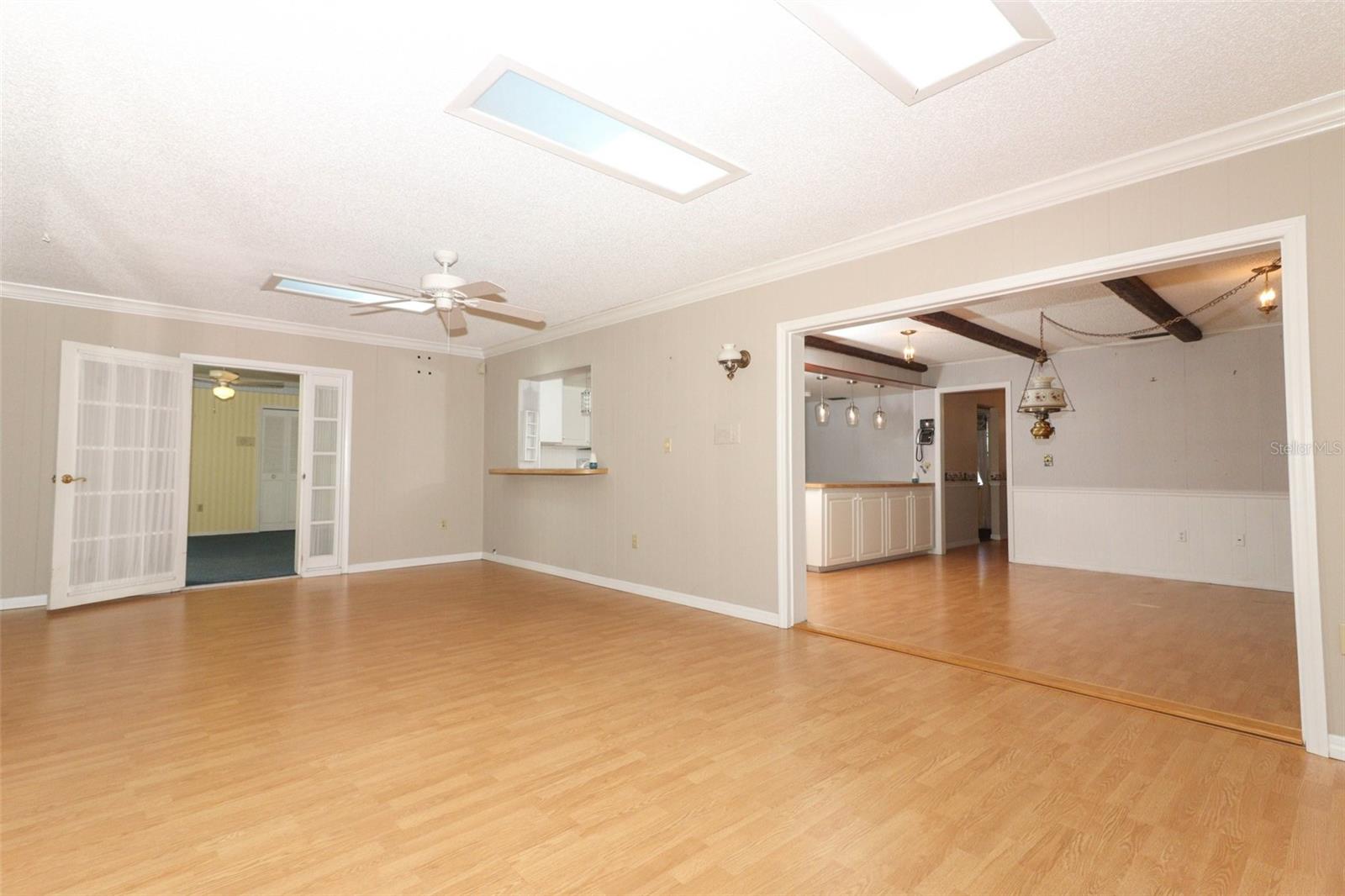 Image 12 of 76 For 4141 Fallwood Circle