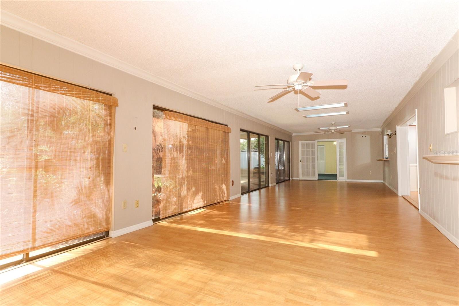 Image 17 of 76 For 4141 Fallwood Circle