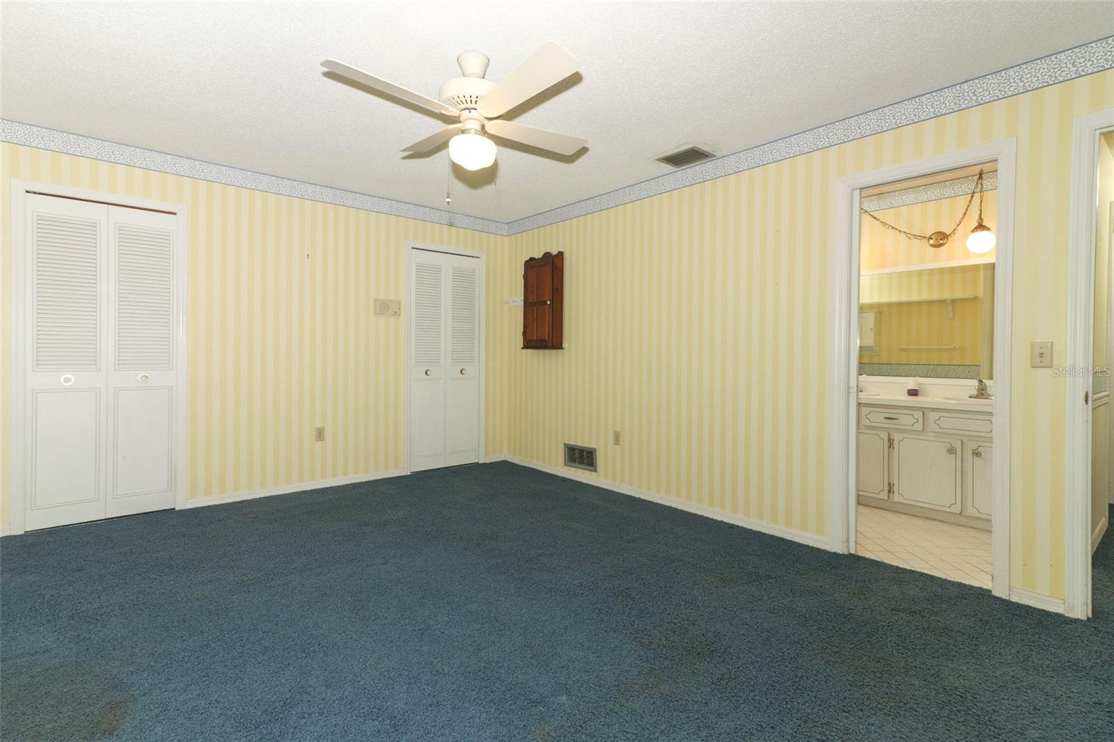 Image 20 of 76 For 4141 Fallwood Circle