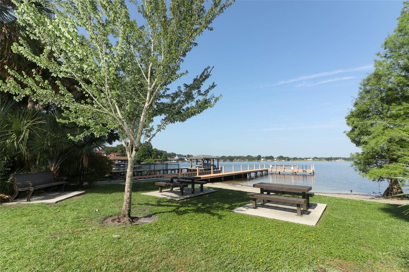 Image 60 of 76 For 4141 Fallwood Circle