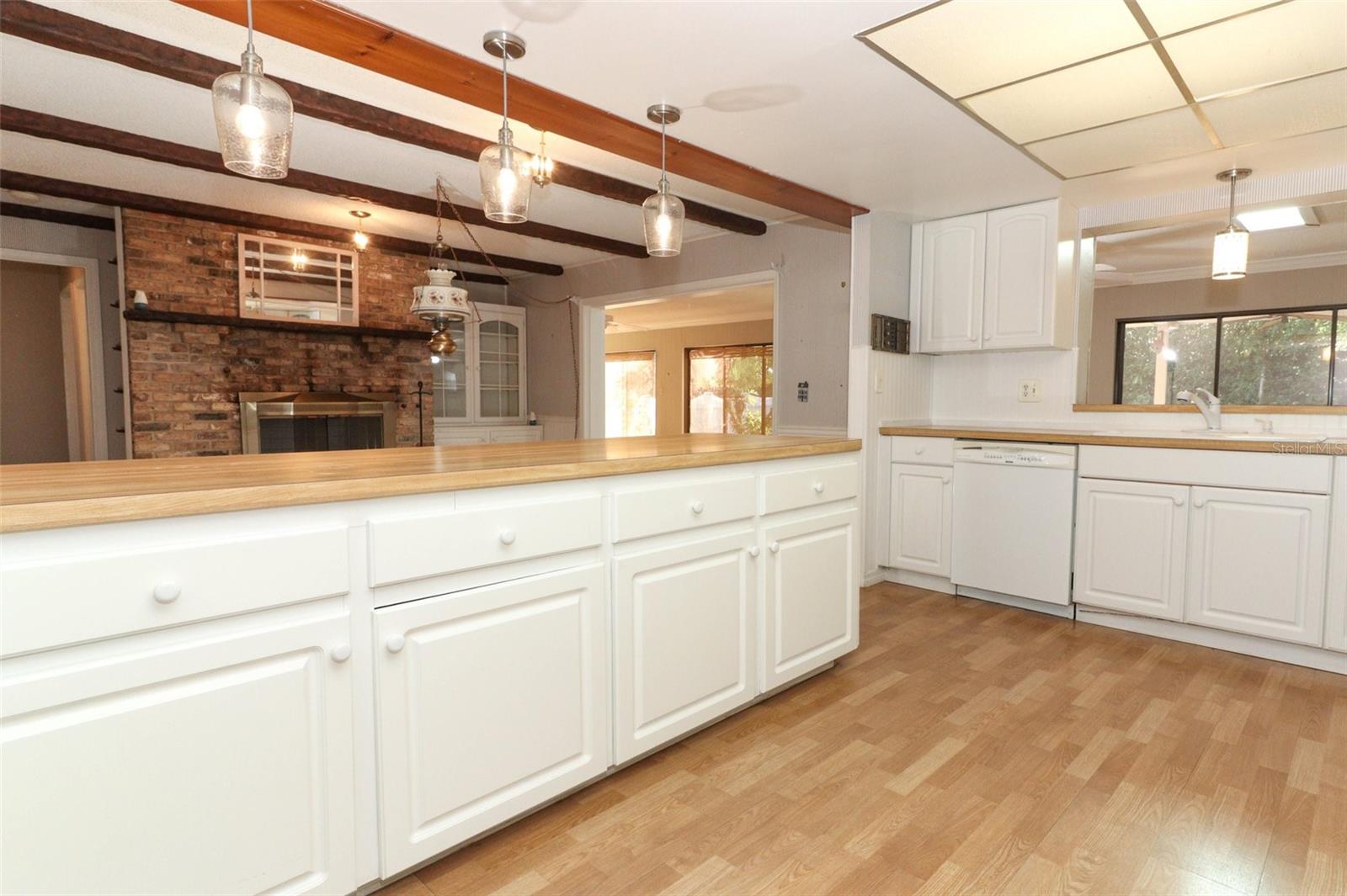 Image 9 of 76 For 4141 Fallwood Circle