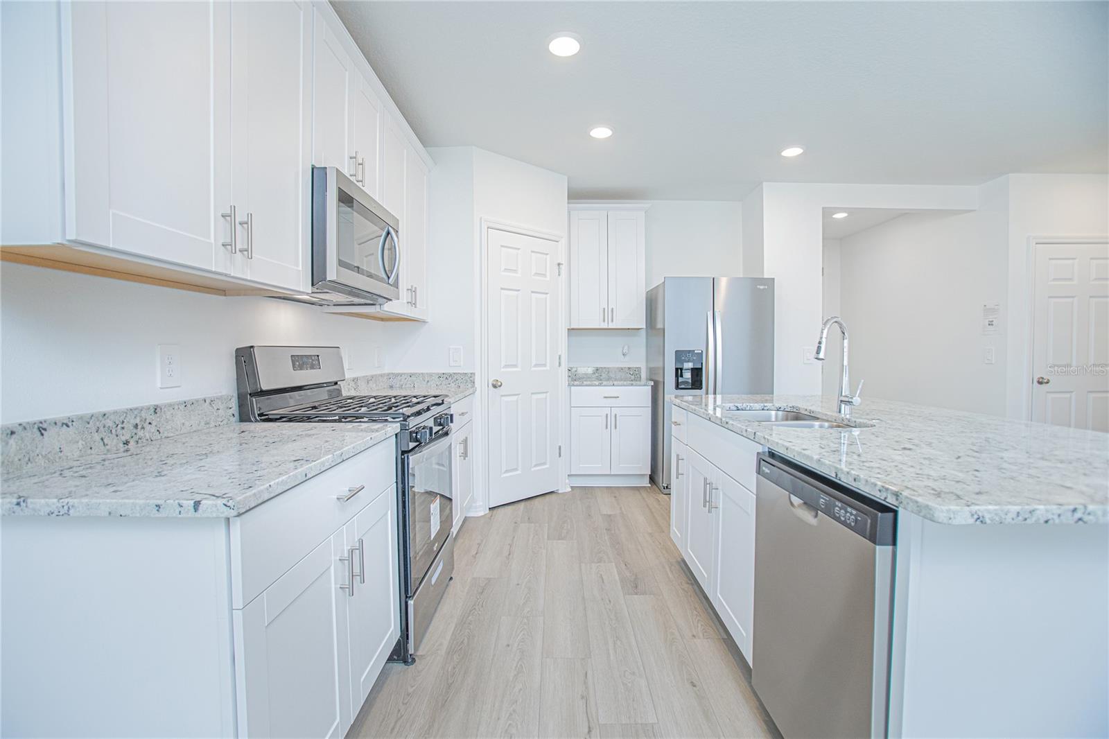 Image 9 of 28 For 2930 Sunstar Drive