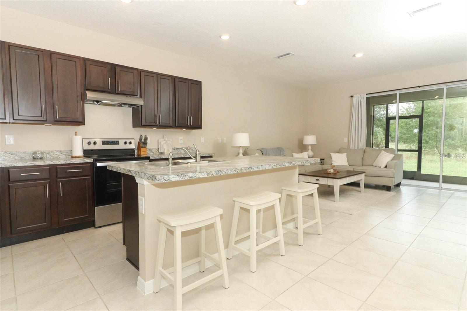 Image 9 of 38 For 378 Feltrim Reserve Boulevard