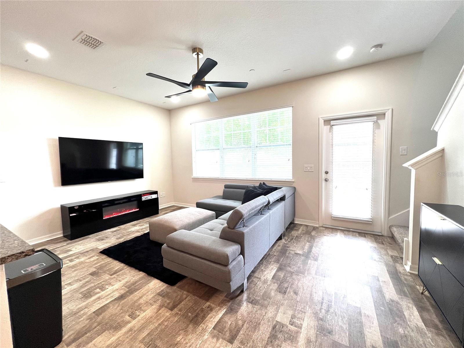 Image 9 of 49 For 1043 Taramundi Drive
