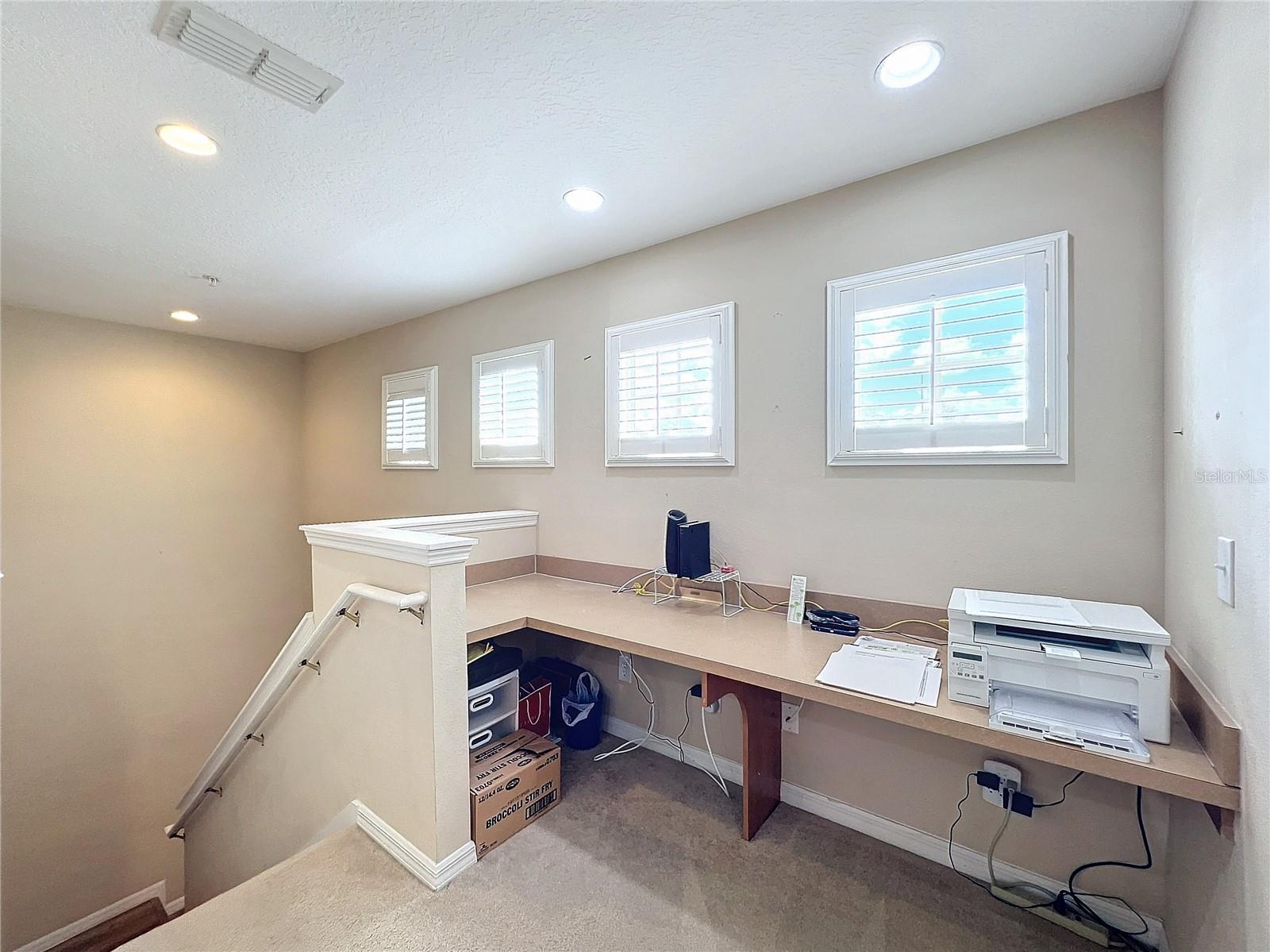 Image 24 of 41 For 452 Harbor Winds Court