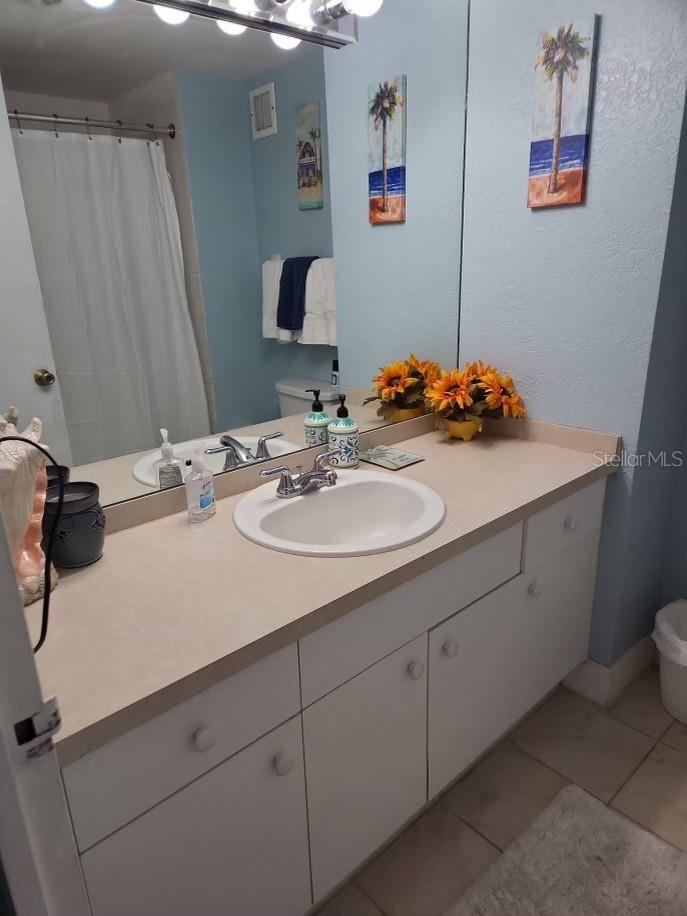 Image 19 of 21 For 880 Mandalay Avenue 206