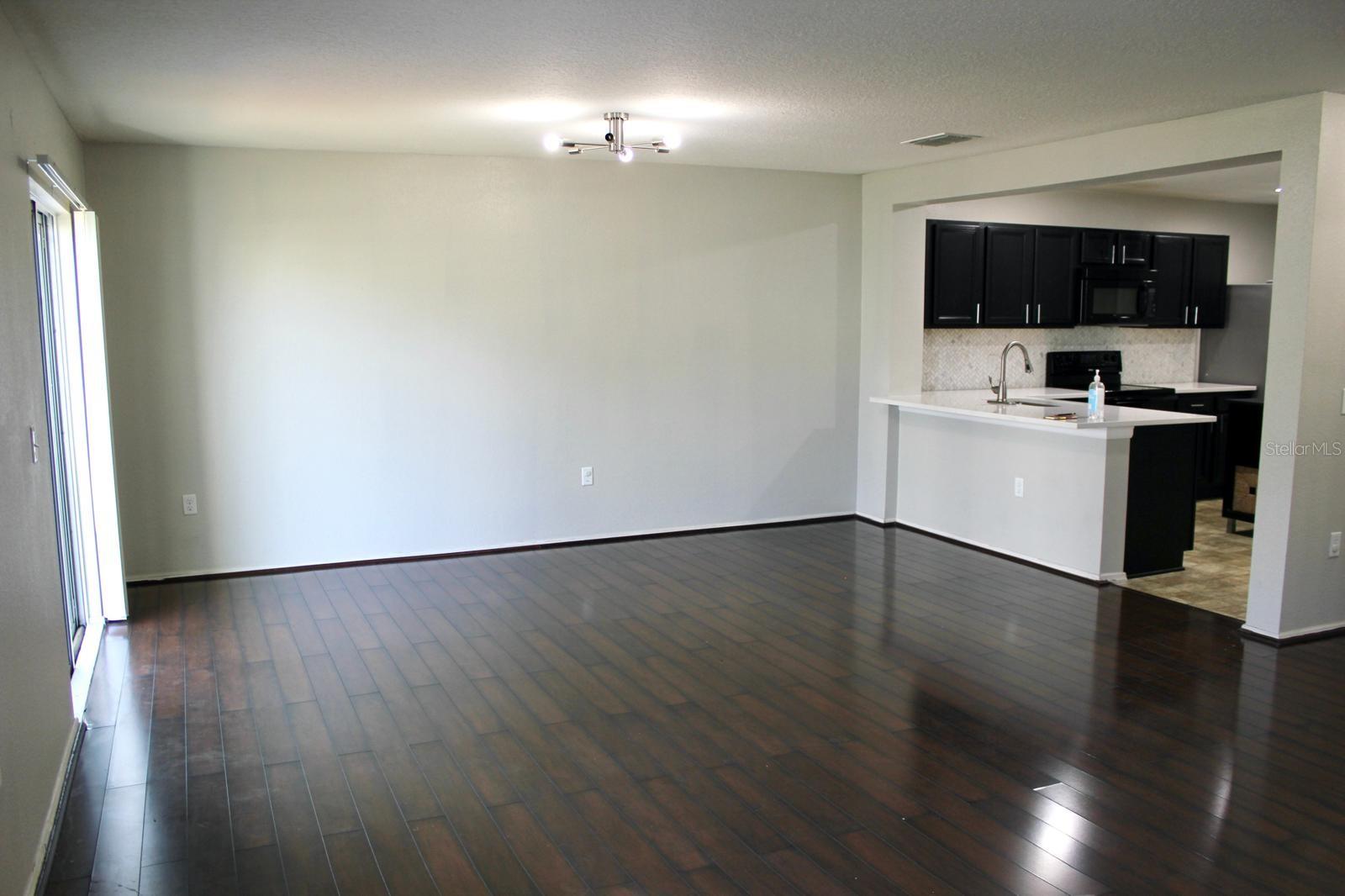 Image 10 of 39 For 1017 Chalcedony Street
