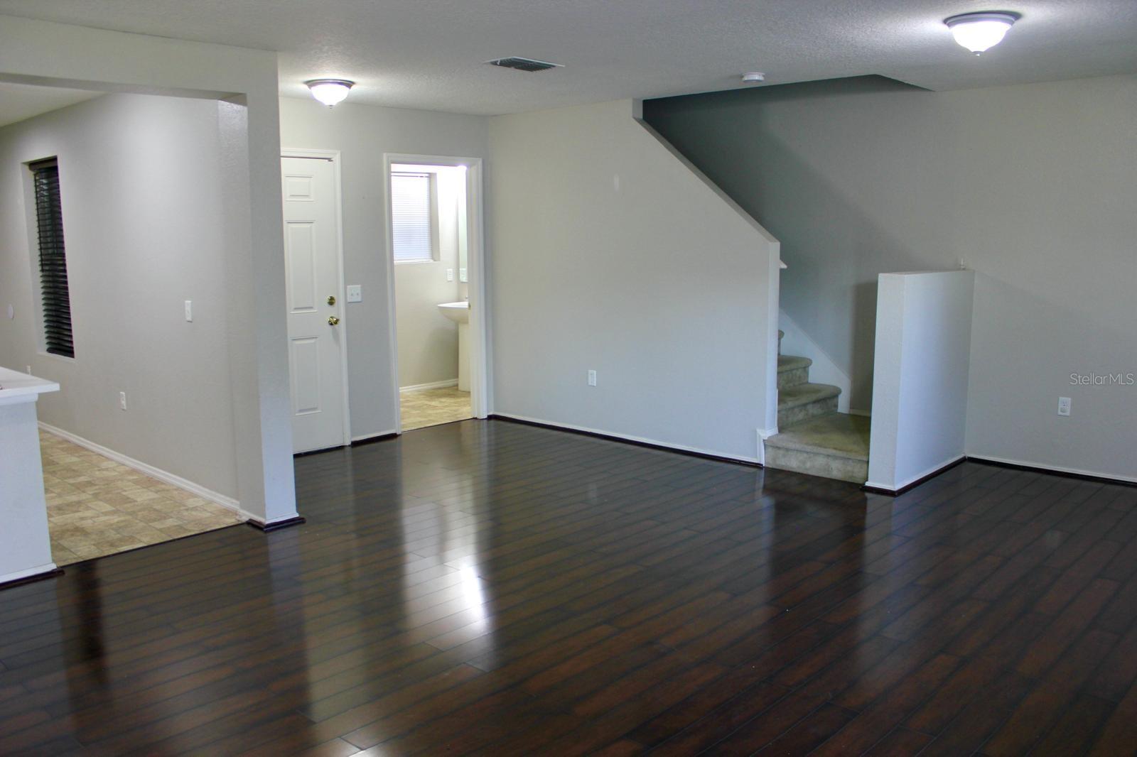 Image 8 of 39 For 1017 Chalcedony Street
