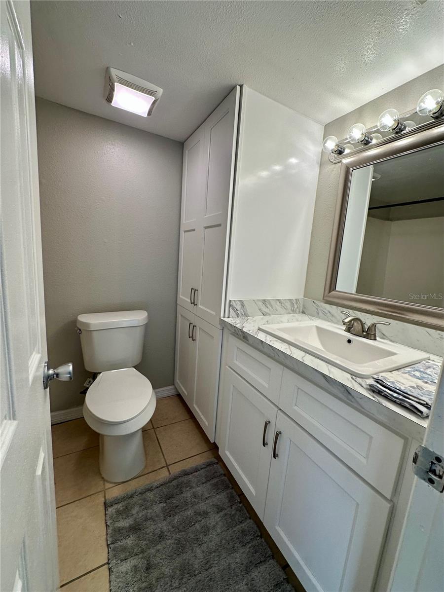 Image 18 of 31 For 109 Oyster Bay Circle 120