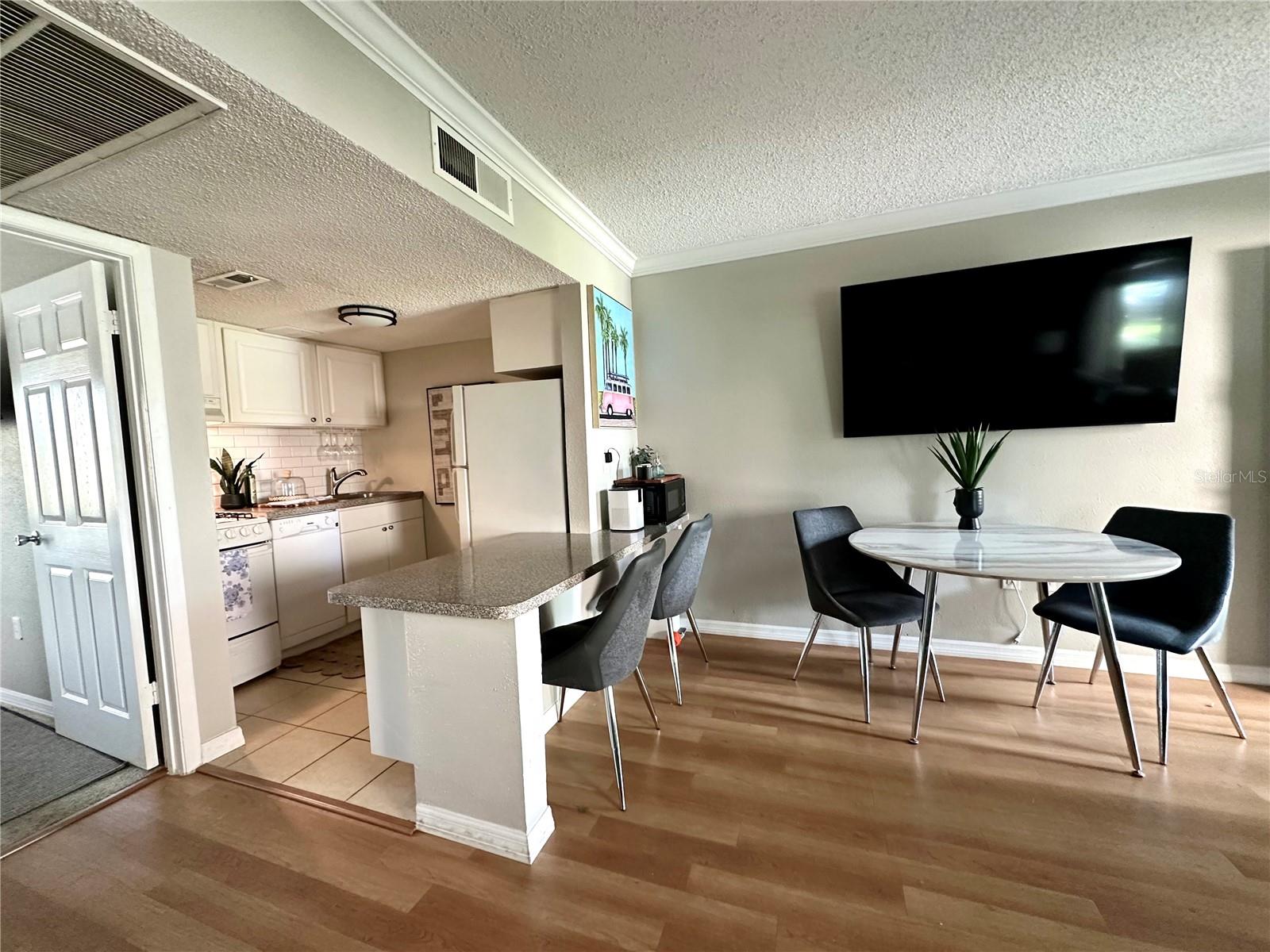 Image 5 of 31 For 109 Oyster Bay Circle 120