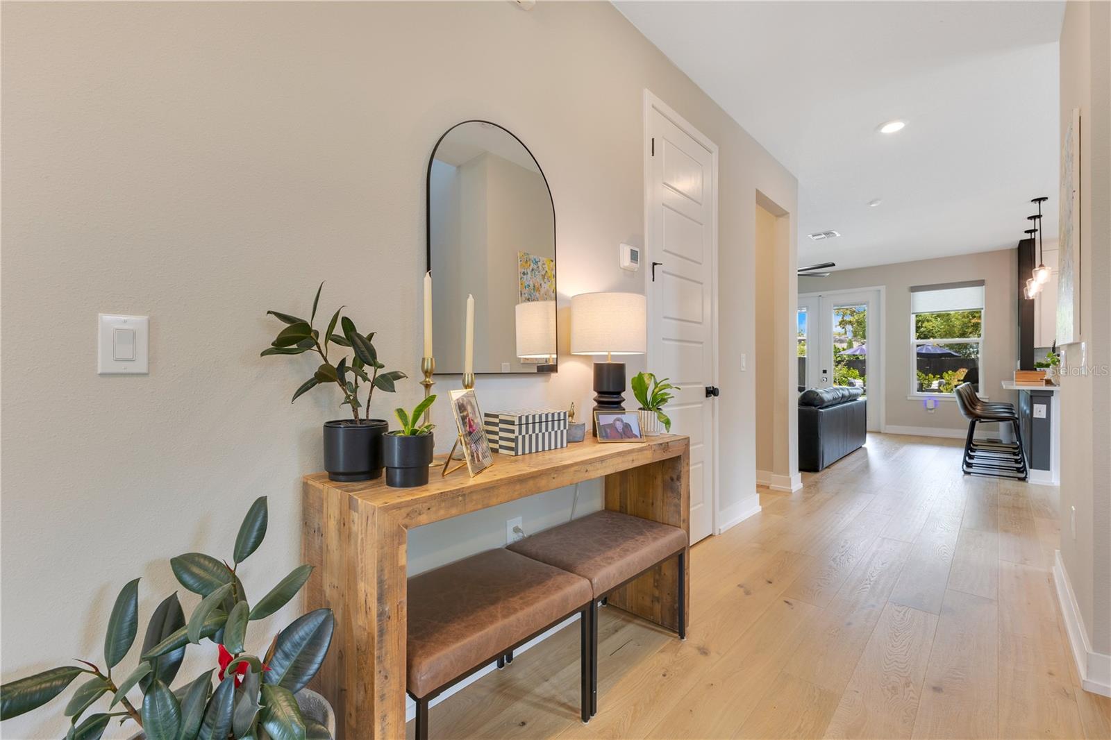 Image 10 of 72 For 1127 Harvard Street