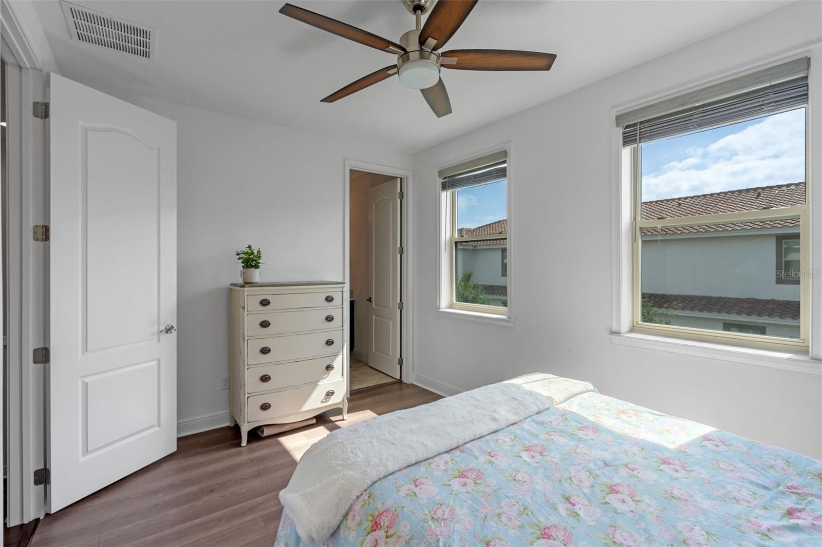 Image 19 of 36 For 13993 Tarvin Street